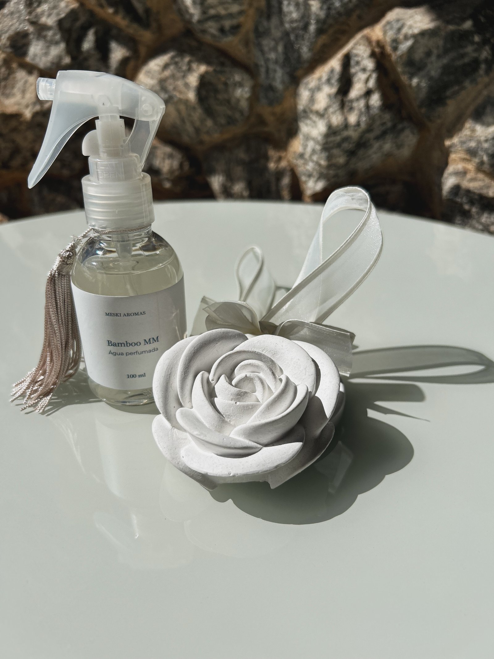 Ritual perfumado :Água Perfumada + Pingente de Gesso Perfumado